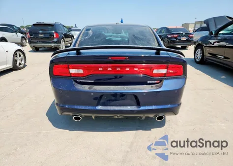 2013 Dodge Charger Srt-8 z USA, uszkodzony, nr VIN 2C3CDXEJ4DH586736